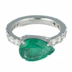 ANEL DE ESMERALDA E DIAMANTES