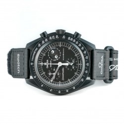 SWATCH X OMEGA MISSION TO THE MOONPHASE SNOOPY PRETO 42MM 2025