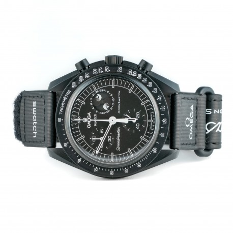 SWATCH X OMEGA MISSION TO THE MOONPHASE SNOOPY PRETO 42MM 2025