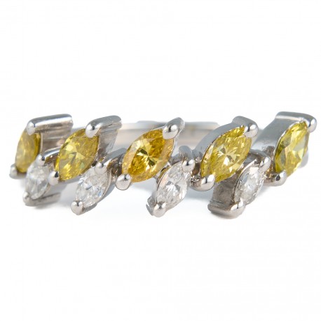 MEIA ALIANÇA DE DIAMANTES