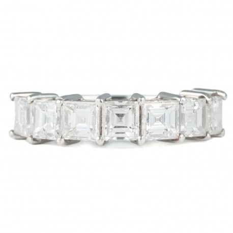 MEIA ALIANÇA DE DIAMANTES