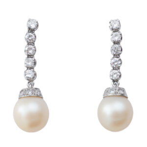 BRINCO DE PÉROLAS COM DIAMANTES
